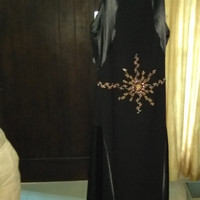 dress hitam by Sebastian Gunawan