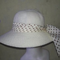 Topi pantai traveloka krem Murah Grosir