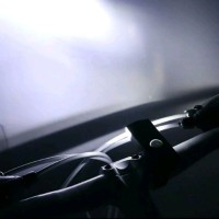 LAMPU SEPEDA LAMPU SENTER RECHARGEABLE CAS SINAR TERANG