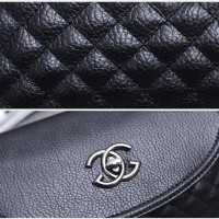 Tas Jalan Travelling Simple Selempang Cewek Black EL2510802