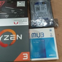 PC RAKITAN GAMING DESIGN AMD RYZEN 3 2200G RADEON RX 560 2GB DDR5