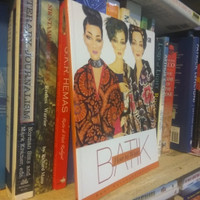 Buku How To Wear Batik by Reni Kusumawardhani -ORI