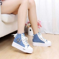 SEPATU BOOT WEDGES MD55 BIRU MUDA