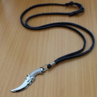Kalung Tali Kulit Bandul Belati Roman Picisan KTK-646