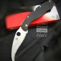 Pisau Lipat, Pisau karambit spyderco