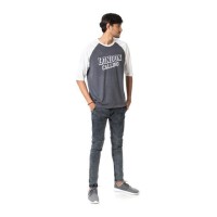 Ramayana - AR89 - Kaos Tshirt Raglan 3/4 London Calling Abu Tua