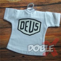 GANTUNGAN KACA MOBIL KAOS MINI DEUS WHITE