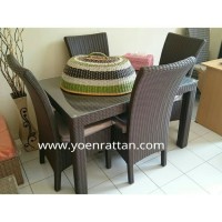 limited Kursi Meja Makan Rotan Sintetis Putih