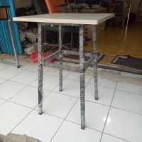 Custom Meja cafe, bar, kantin HPL 50*50*75 blokboard