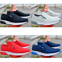 Adidas Slip on Sepatu Sneakers Running Gym Fitness Pria Paling Murah