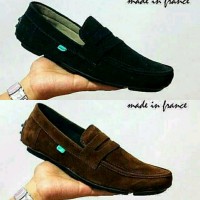 Sepatu Kickers Slipon Full Black Pria Style Casual Terbaru