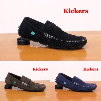 SEPATU SANTAI CASUAL SLOP PRIA KICKERS KEREN MODERN MURAH Terbaru
