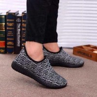 Jual SEPATU KETS YEZZY WANITA MURAH/KETS CASUAL YEZZY TUTIEN HITAM Murah