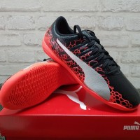Sepatu Futsal Puma evoPower Vigor 4 Graphic IT Black 104459 01 Ori