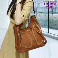 TAS MEREK GUCCI 8127#8
KUALITAS: SEMPREM
BAHAN : KULIT
WARNA: BAIGE,
