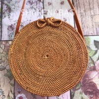 Jual Tas Rotan Bulat Polos Uk. 20 cm Kancing Pita Kupu-Kupu Murah