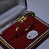 Gelang emas kuning bayi emas 70 berat 1 5 gram Gold bangle for baby