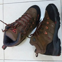 Sepatu Hiking Gunung second
Merk KOLPING WELTEX