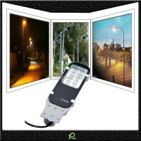 Lampu Penerangan Jalan PJU LED 12 Watt
