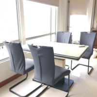 Meja Makan Bekas Set dengan 4 Kursi