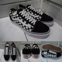 Sepatu Kets Vans Old Skool Checkerboard Catur Classics Black White