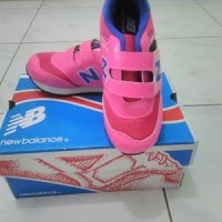 sepatu anak nb pink neon