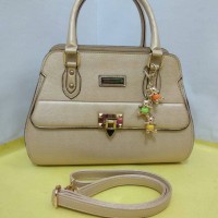 TAS BRANDED BERKUALITAS MERK