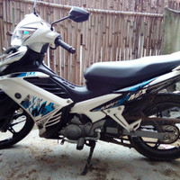 Motor Jupiter MX 135 cc Warna putih , mulus