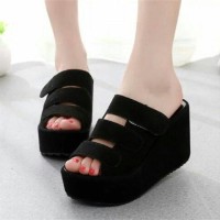SEPATU WEDGES WANITA SOFIA HITAM