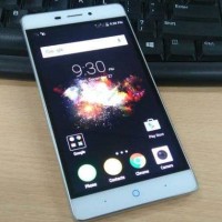 ZTE Blade A711