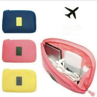 Travel Gadget Pouch Organizer/ dompet gadget/ dompet kosmetik /