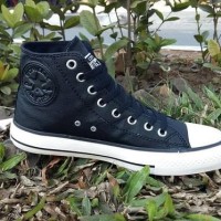 Dijual Sepatu Converse Kulit For Man Untuk Pria/Wanita Import Quality