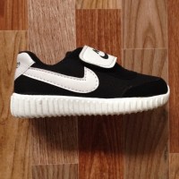 [FLEEX] Sepatu sport Nike yeezy anak-anak black & white DMC13 edition