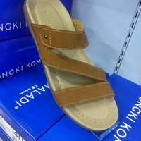 Sandal pria yongki komaladi