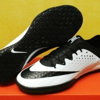 Sepatu Futsal Nike Elastico Finale III White Black