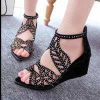 Harga sandal wedges daun pesta hitam wedges cantik murah wedges | Pembandingharga.com Harga sandal wedges daun pesta hitam wedges cantik murah wedges | Pembandingharga.com