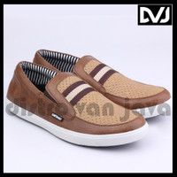 sepatu slip on pria kasual kuliah NO adidas kickers nike loafers cowok