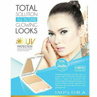 LIGHTENING TWO WAY CAKE IMPLORA / bedak padat implora