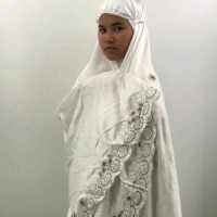 Terbaru sale mukena Cantik sutra velvet bordir laba laba metalik kompu