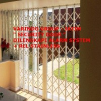 pintu harmonika dengan alarm system dan lampu led