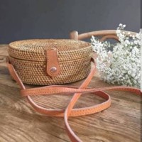 Jual Aksesoris murah terlaris Tas rotan ata Bali bulat clip lock handmade Murah