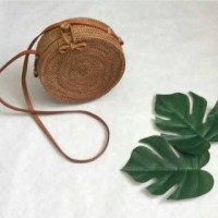 Jual Aksesoris murah terlaris Tas rotan ata Bali bulat selempang handmade Murah