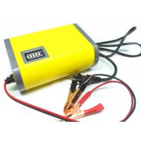 Cas Aki 6A 12V Portable Mobil Battery Charger Motorcycle Car Motor