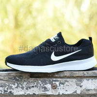 Diskon Sepatu Sport Running Nike Zoom Flyknit Grade Ori Hitam Putih