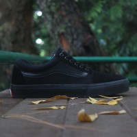 sepatu vans olscool full black untuk sekolah buat pria
