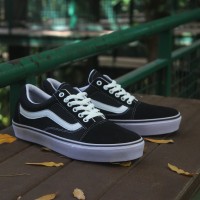 sepatu vans oldscool black white untuk pria bagus buat sekolah