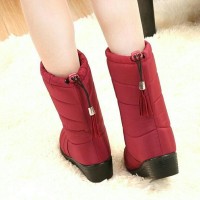 Promo Sepatu Boots Wanita Untuk Winter Unik