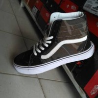 HOT PROMO PRODUK TERLARIS Vans high. Vans old Skull high. Sepatu cowok