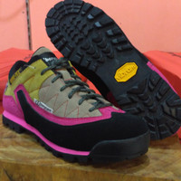 Sepatu Gunung hiking Berghaus pink Not snta hitech asolo adidas tnf