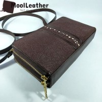 Tas Selempang Wanita Asli Clutch Kulit Ikan Pari Duri Warna Coklat
